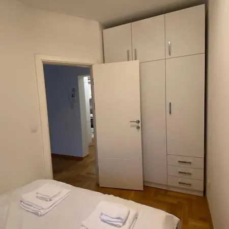 Nika Vracar 베오그라드